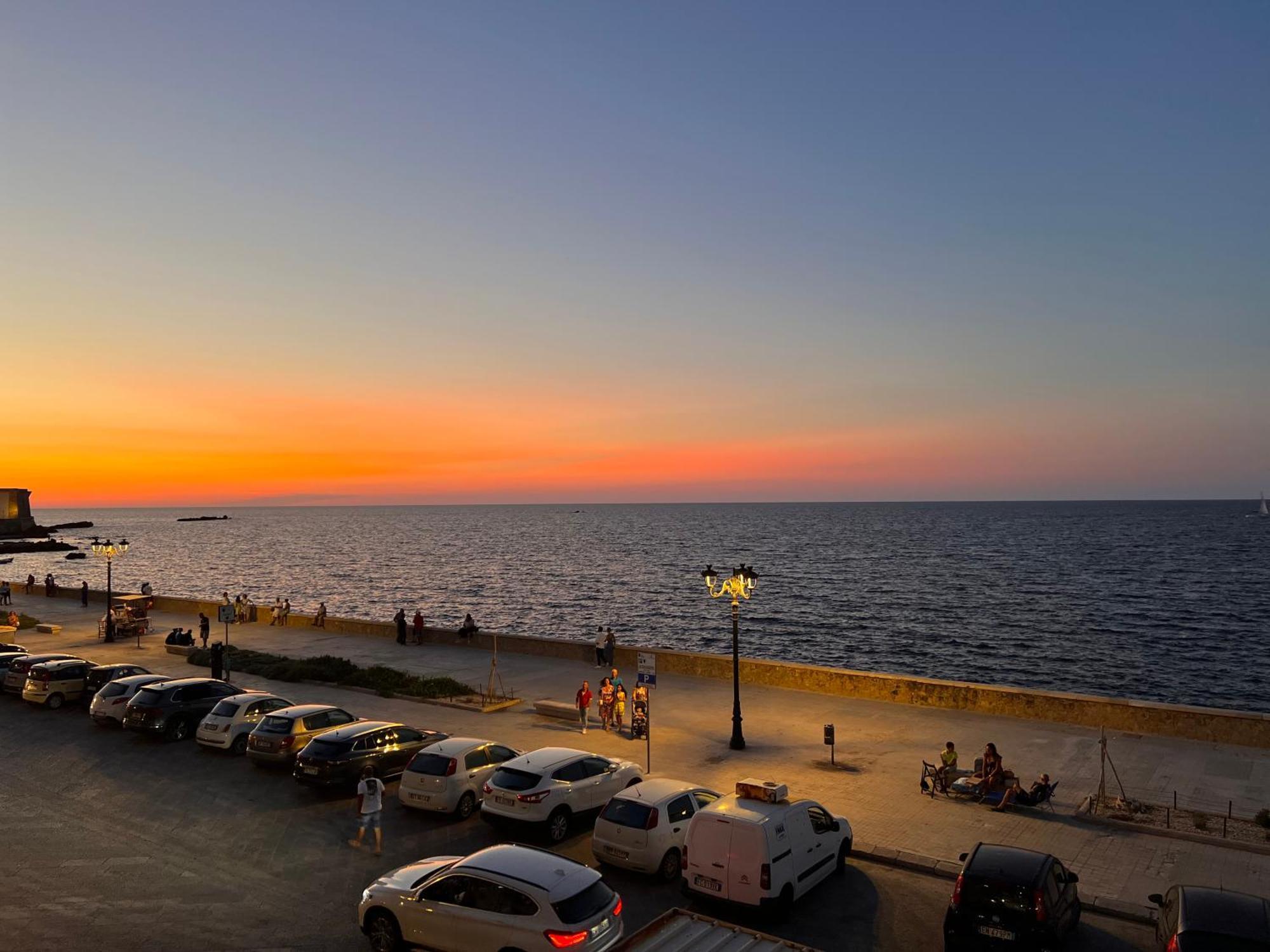 Апартаменты Attico Vista Mare Трапани Экстерьер фото